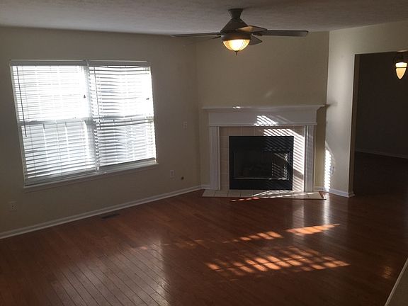 5th image of 8048 Barksdale Way