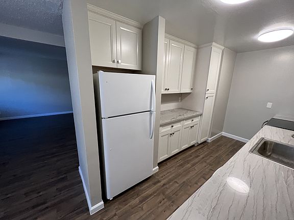 5th image of 1051 Roewill Dr APT 2