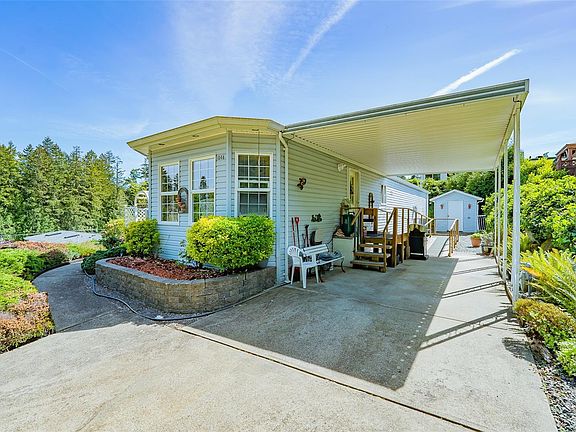 2nd image of 1046 Collier Cres