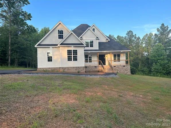 6257 Sanders Landing Ln, Clover, SC 29710