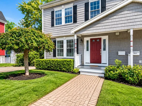 121 Nonantum St #A, Brighton, MA 02135