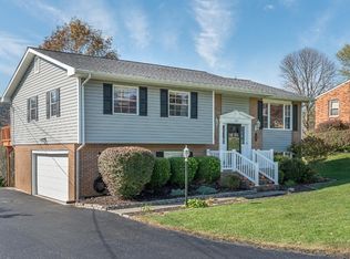 717 Azalea Rd, Daleville, VA 24083