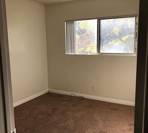 5th image of 707 W 30th St #6