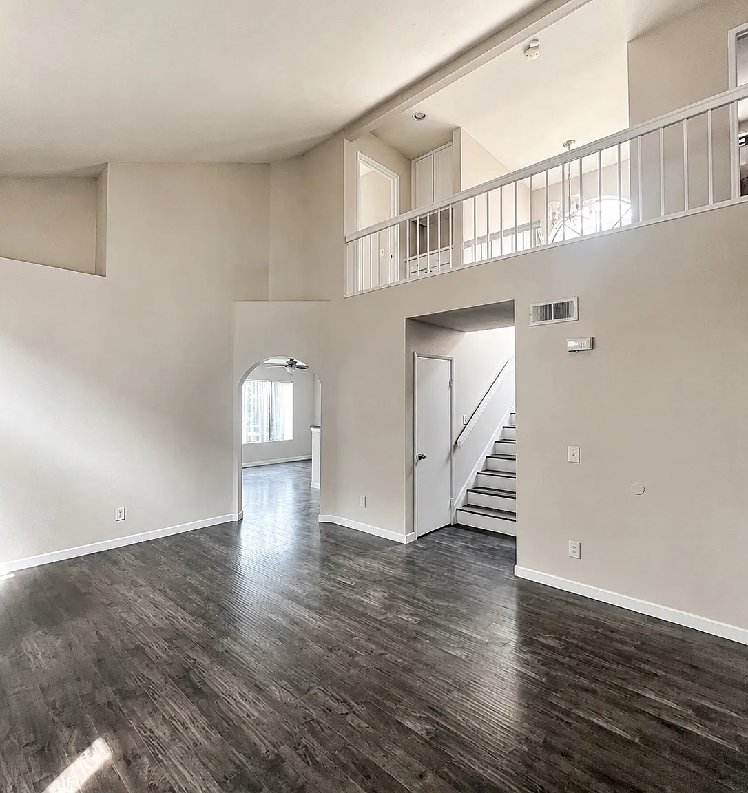 3 bed, 2.5 bath, 1461 sqft, $4,295 — Photo 2