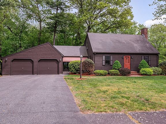 2nd image of 55 Blueberry Ln