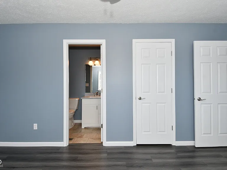 7826 Five Points Rd — Photo 24