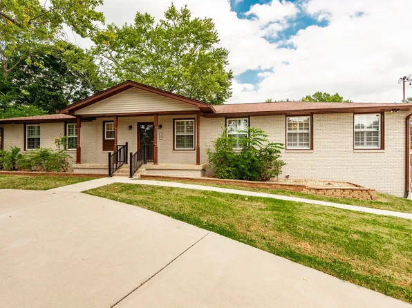 140 La Plaza Dr, Hendersonville, TN 37075