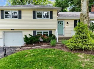 636 Blue Hill Rd, River Vale, NJ 07675