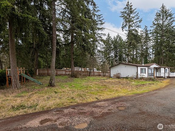 3rd image of 22715 53rd Avenue E