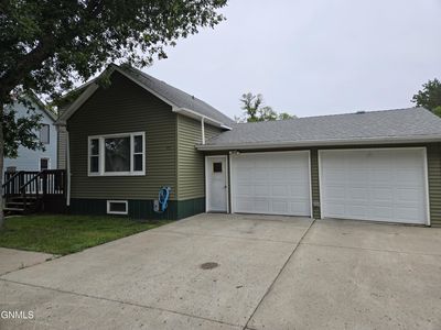 115 S 5th St, Wishek, ND, 58495