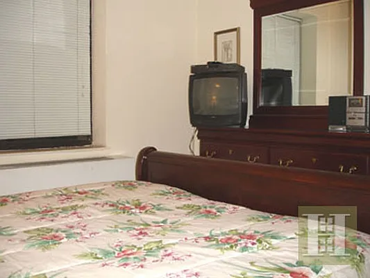 Rented by Halstead Real Estate | media 44