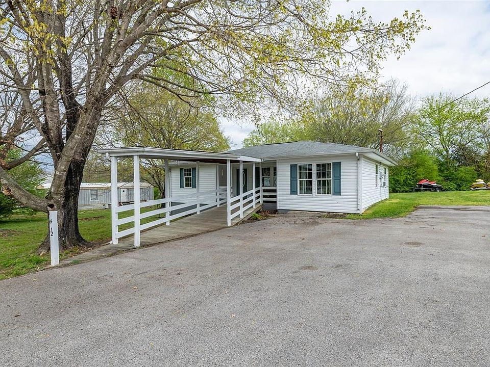 1st image of 412 Greenwood Cir