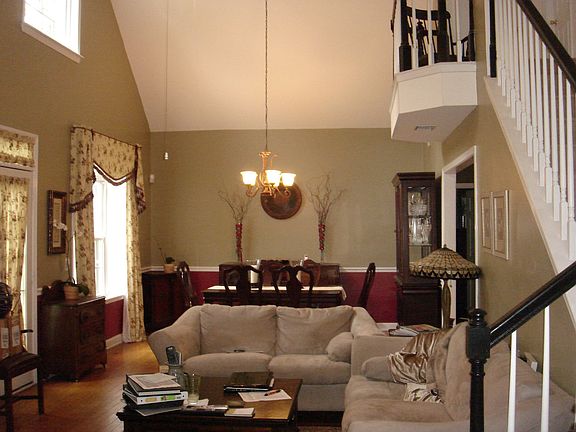 LR/DR with stunning staircase overlook