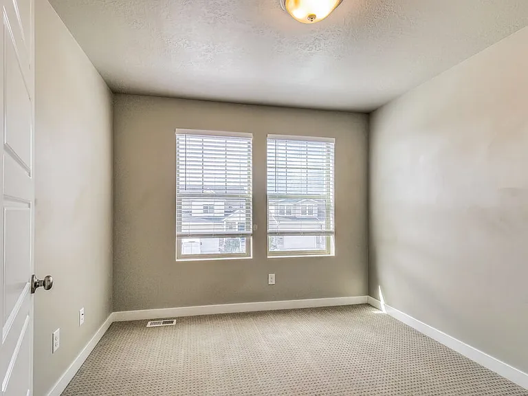 1083 W Osprey Dr — Photo 12