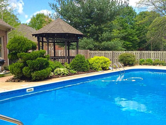 3rd image of 3728 Davies Manor Dr