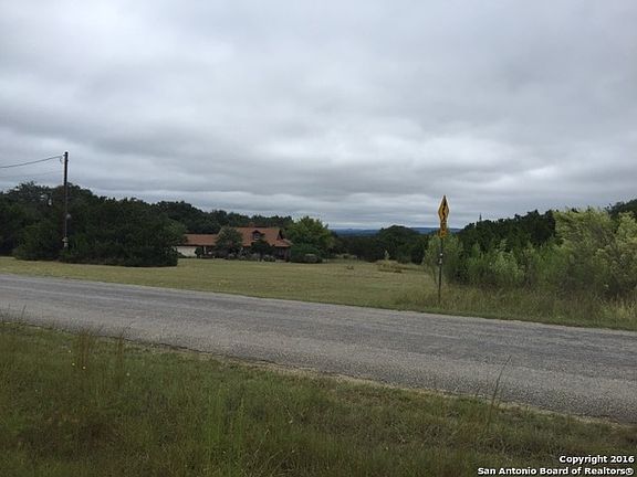 2nd image of 677 Lakepark Dr