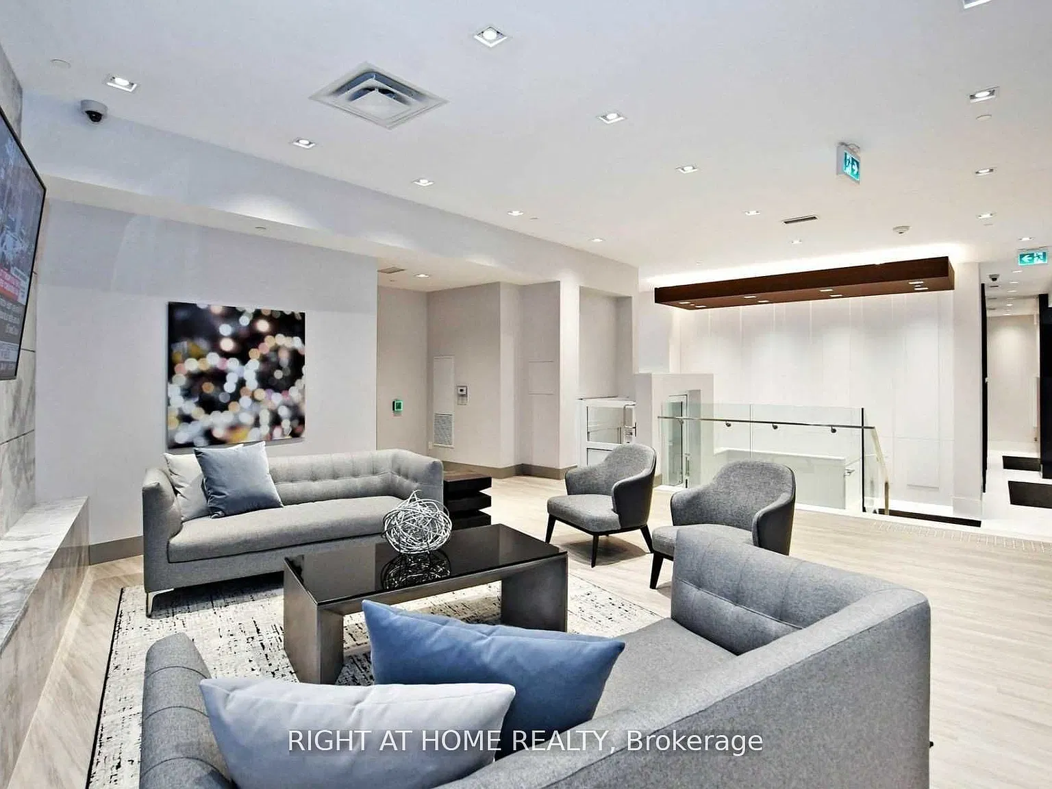 3 bed, $4,000 — Photo 4
