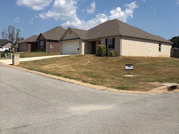 4th image of 1801 Petes Pl