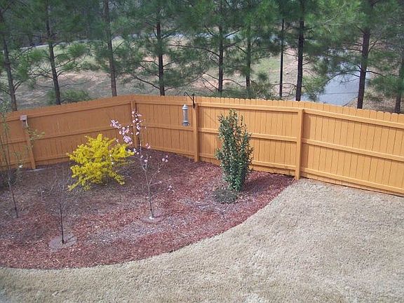 4th image of 203 Amelia Ln