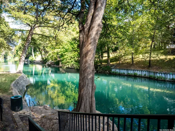 371 W Lincoln St #B114, New Braunfels, TX 78130