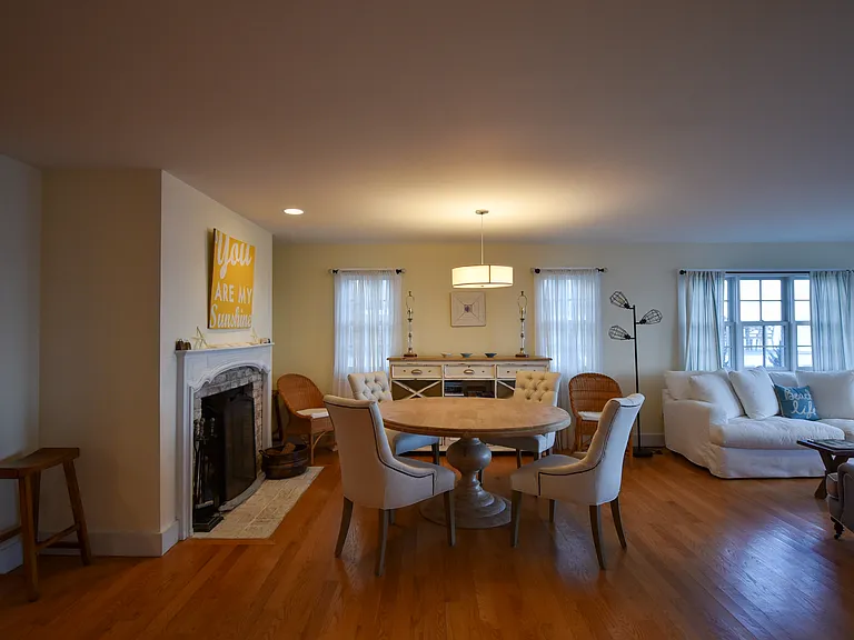 21 Bayside Ave — Photo 9