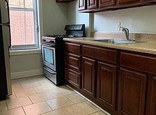 315 Albany Ave #R3, Brooklyn, NY 11213