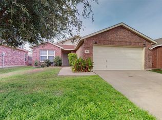 7962 Los Alamitos Ln, Fort Worth, TX 76140