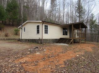150 Family Circle Dr, Burnsville, NC 28714