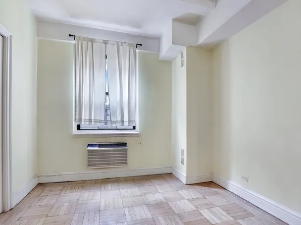 400 West End Avenue image 8 of 11