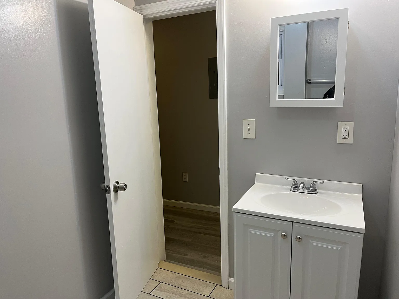 4 bed, $2,400 — Photo 3