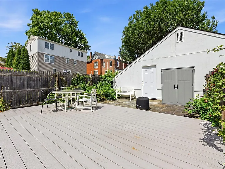 111 S Brandywine St — Photo 25