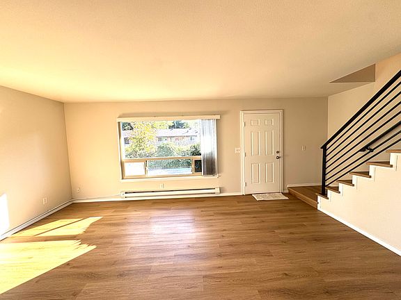 4th image of 310 R St SE APT C