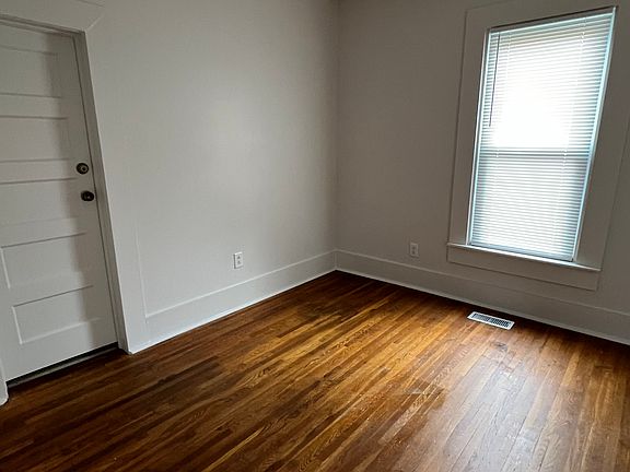 4th image of 2816 S 24th St