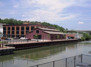 21 Lumber Rd APT 3J, Roslyn, NY 11576