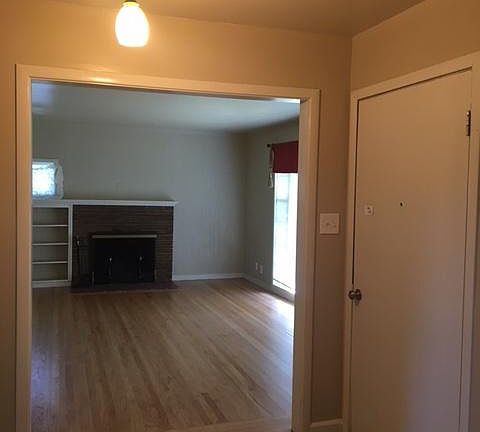 2nd image of 3841 Laguna Way