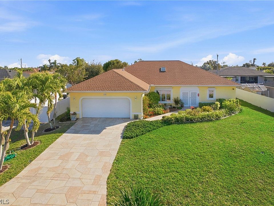 1st image of 1220 SW 35th St