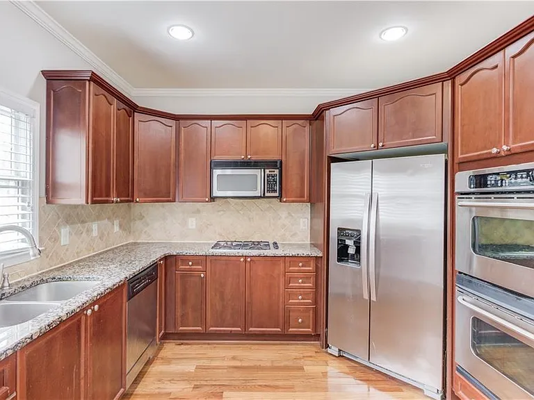 11007 Lorin Way — Photo 14