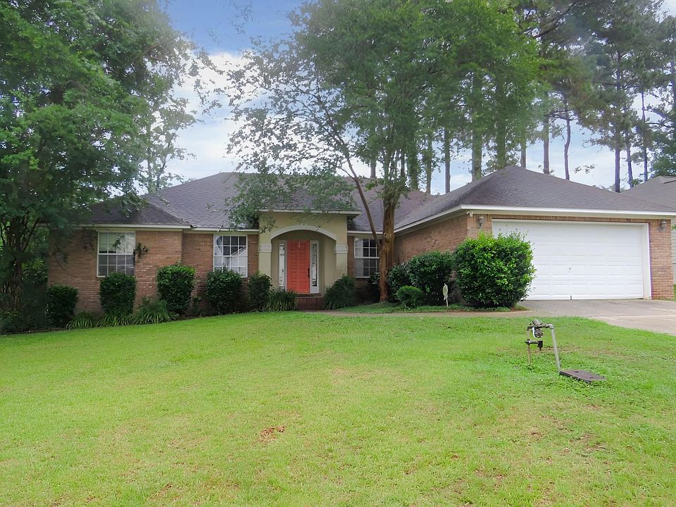 1st image of 831 Piney Village Loop