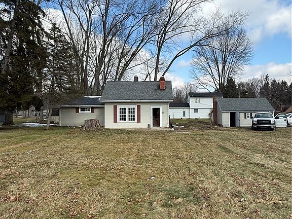 2nd image of 1262 Churchill Rd