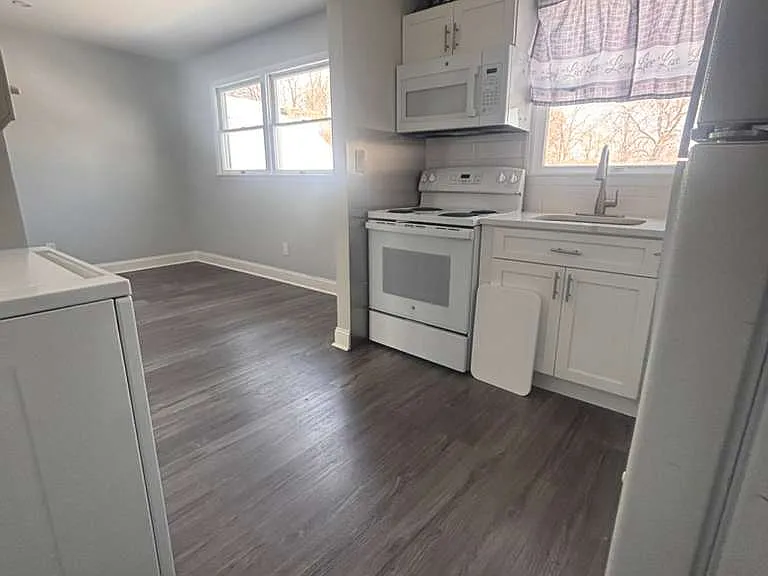 1450 S Olden Ave #2 — Photo 2