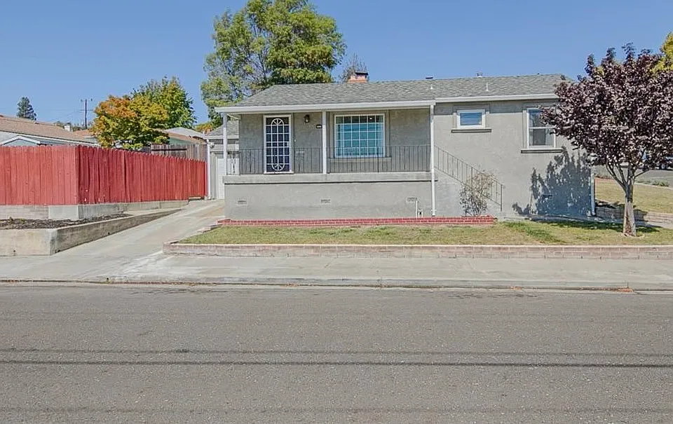 4380 Moreland Dr