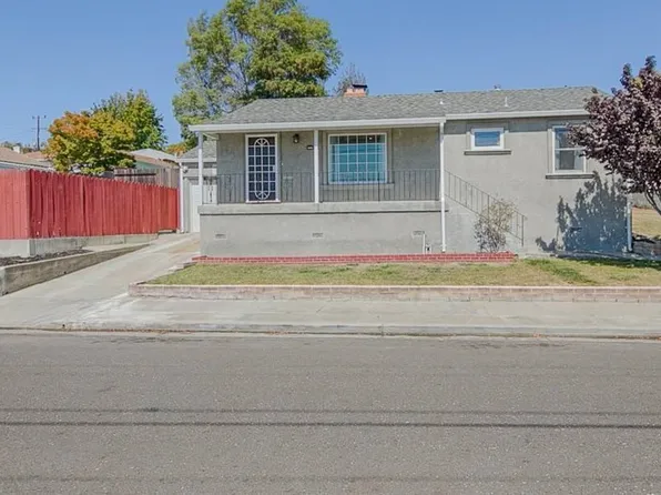4380 Moreland Dr, Castro Valley, CA 94546