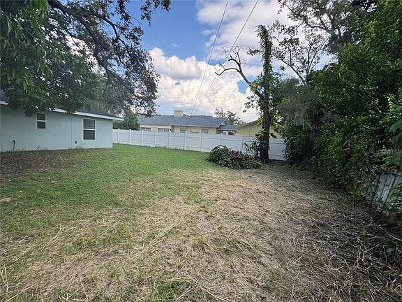 4th image of 1493 CLEVELAND STREET