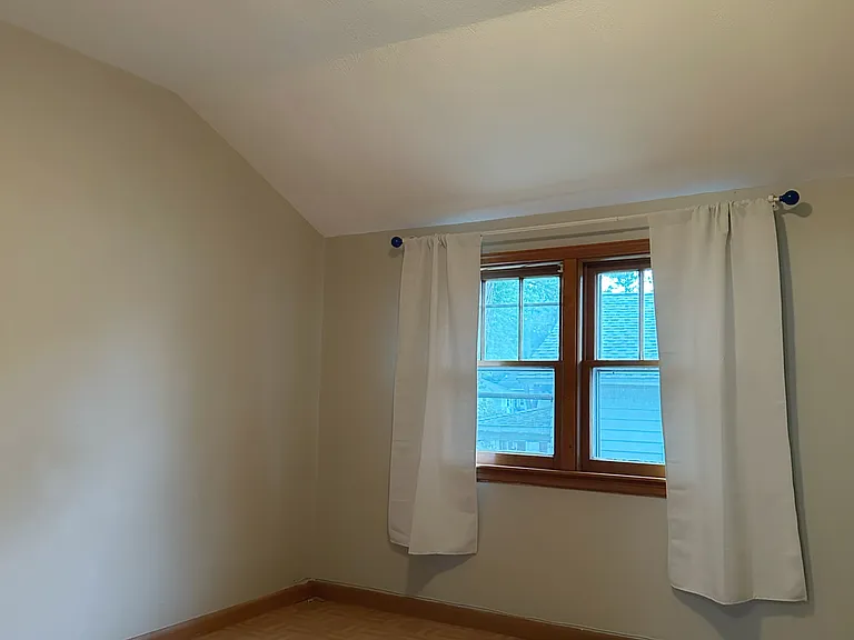 605 Fountain St — Photo 13