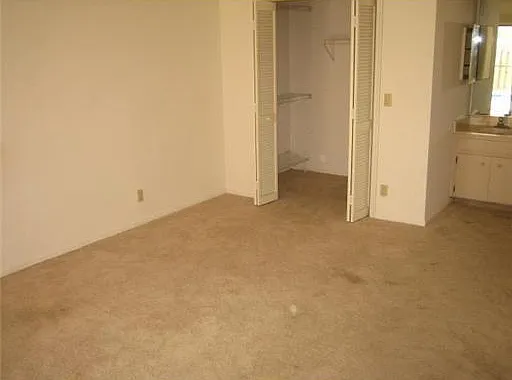 6050 Amberwoods Dr — Photo 6
