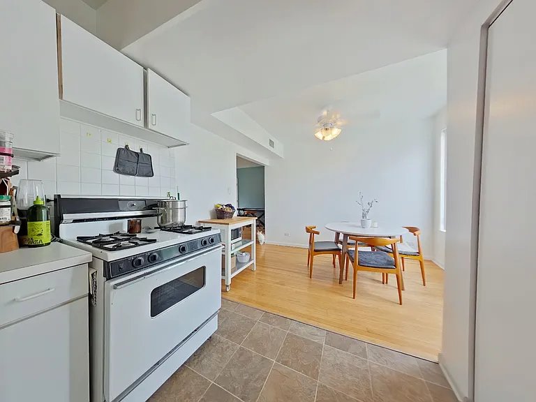 1433-39 W. Balmoral — Photo 6