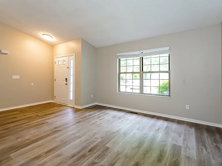 4634 Teller St — Photo 5