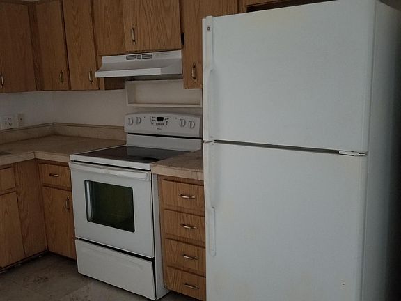 3rd image of 175 Lori Anne Ln