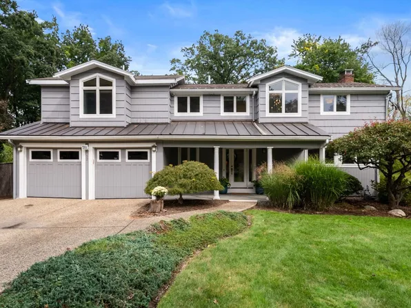 52 Damon Rd, Needham, MA 02494