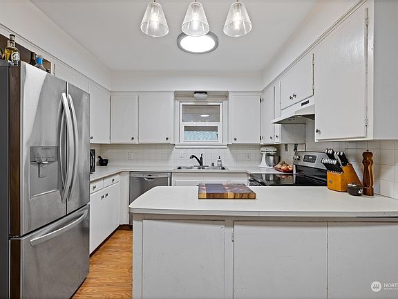 5th image of 613 Hobson Street